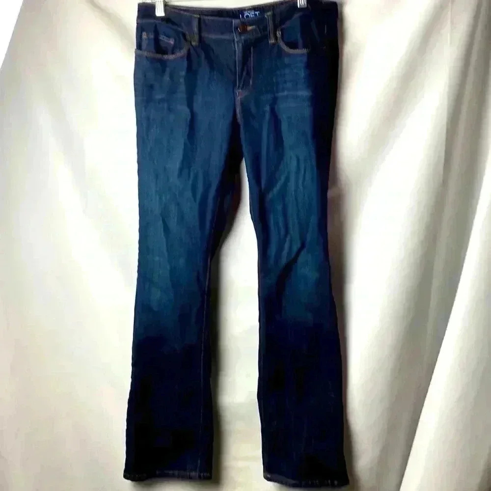 ANN TAYLOR LOFT WO SIZE 28/6 MODERN BOOT CUT JEANS‎ INSEAM IS APPROX 30” …